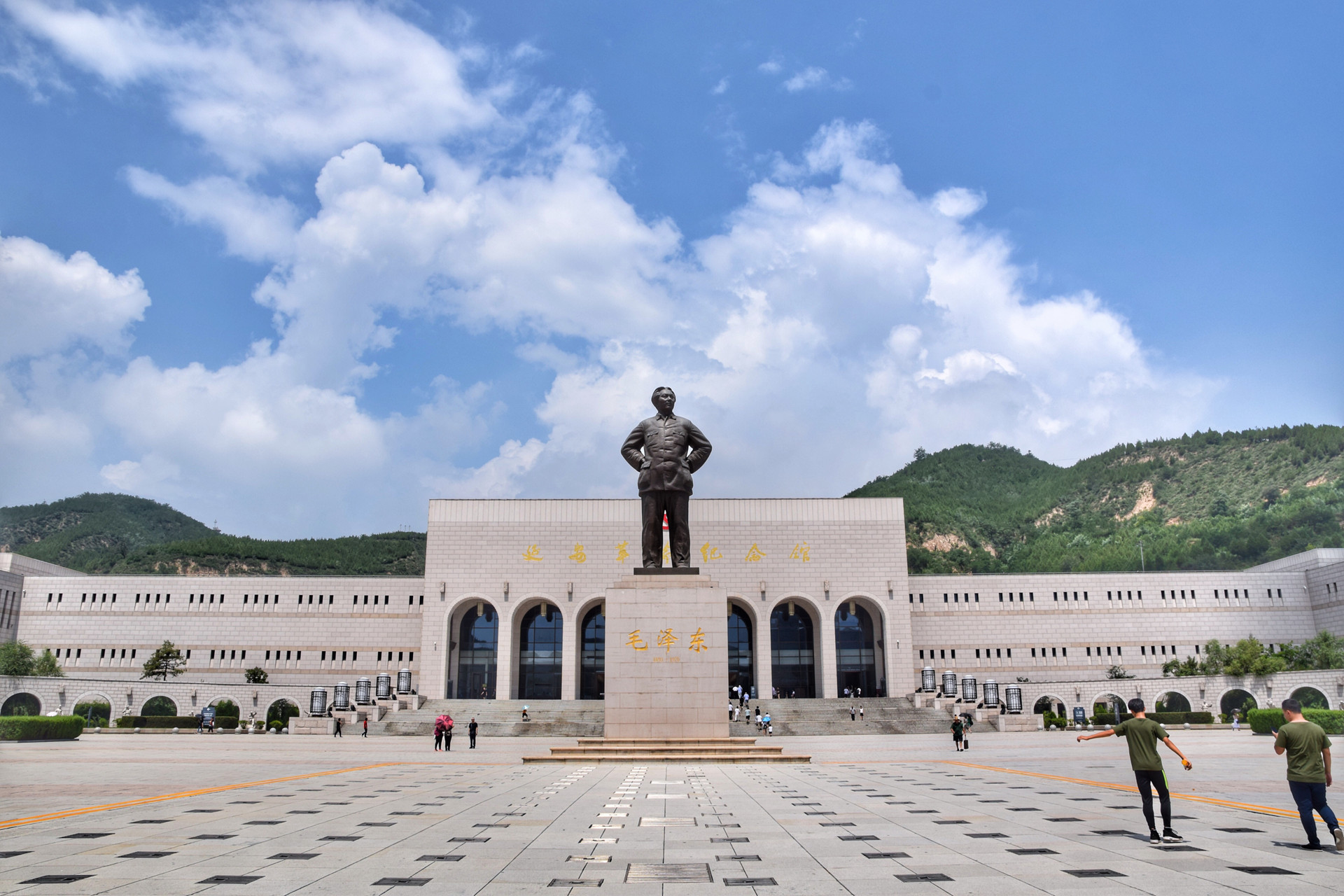 文旅部：鼓励革命老区大力发展“红色+乡村”等旅游新业态