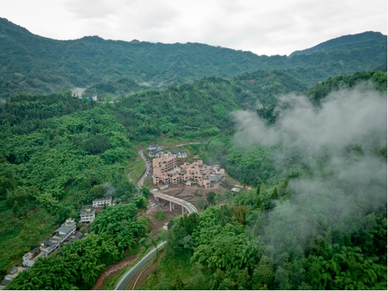 十里芳菲·野玫瑰村开业首曝！一站式度假感不输北海道！